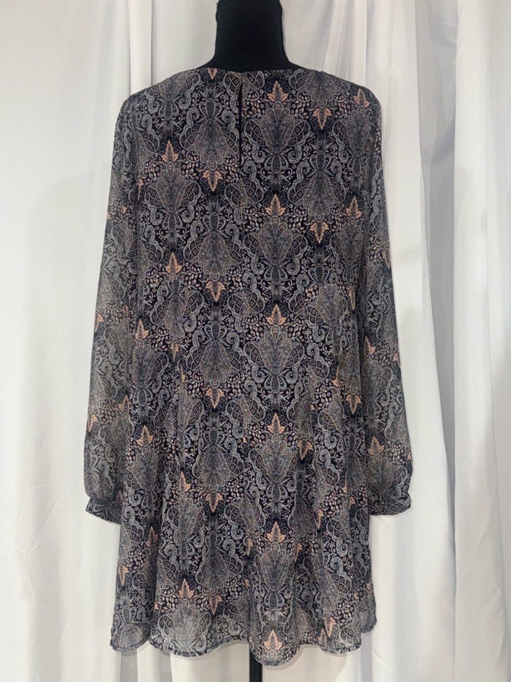 Astr Black Long-Sleeve Damask Swing Dress with Beige Details - Picture 2 of 8